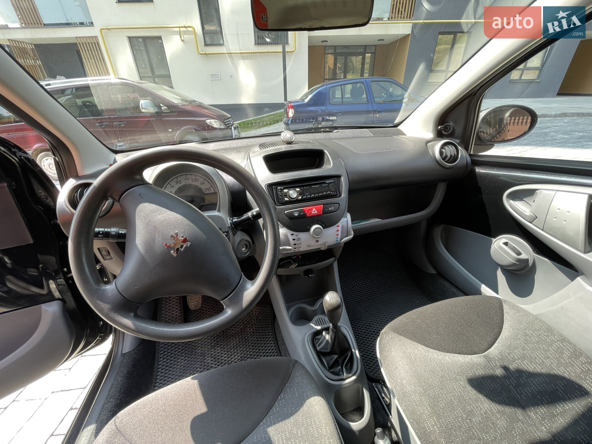 2010 Peugeot 107 - мініатюра 19