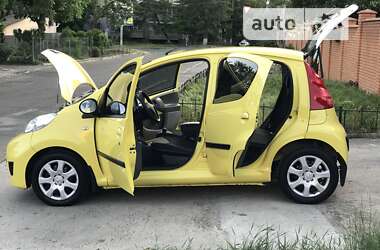 Хэтчбек Peugeot 107 2012 в Одессе
