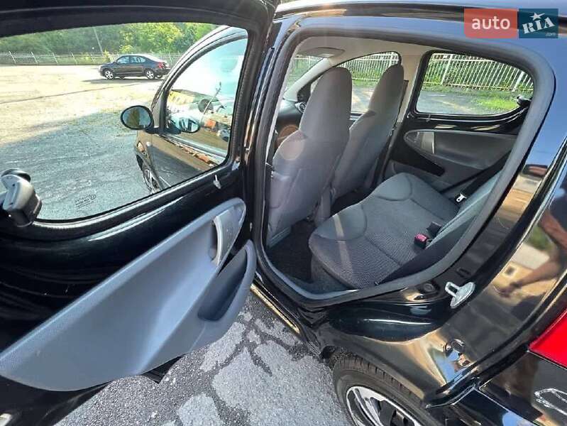 Хетчбек Peugeot 107 2006 в Луцьку