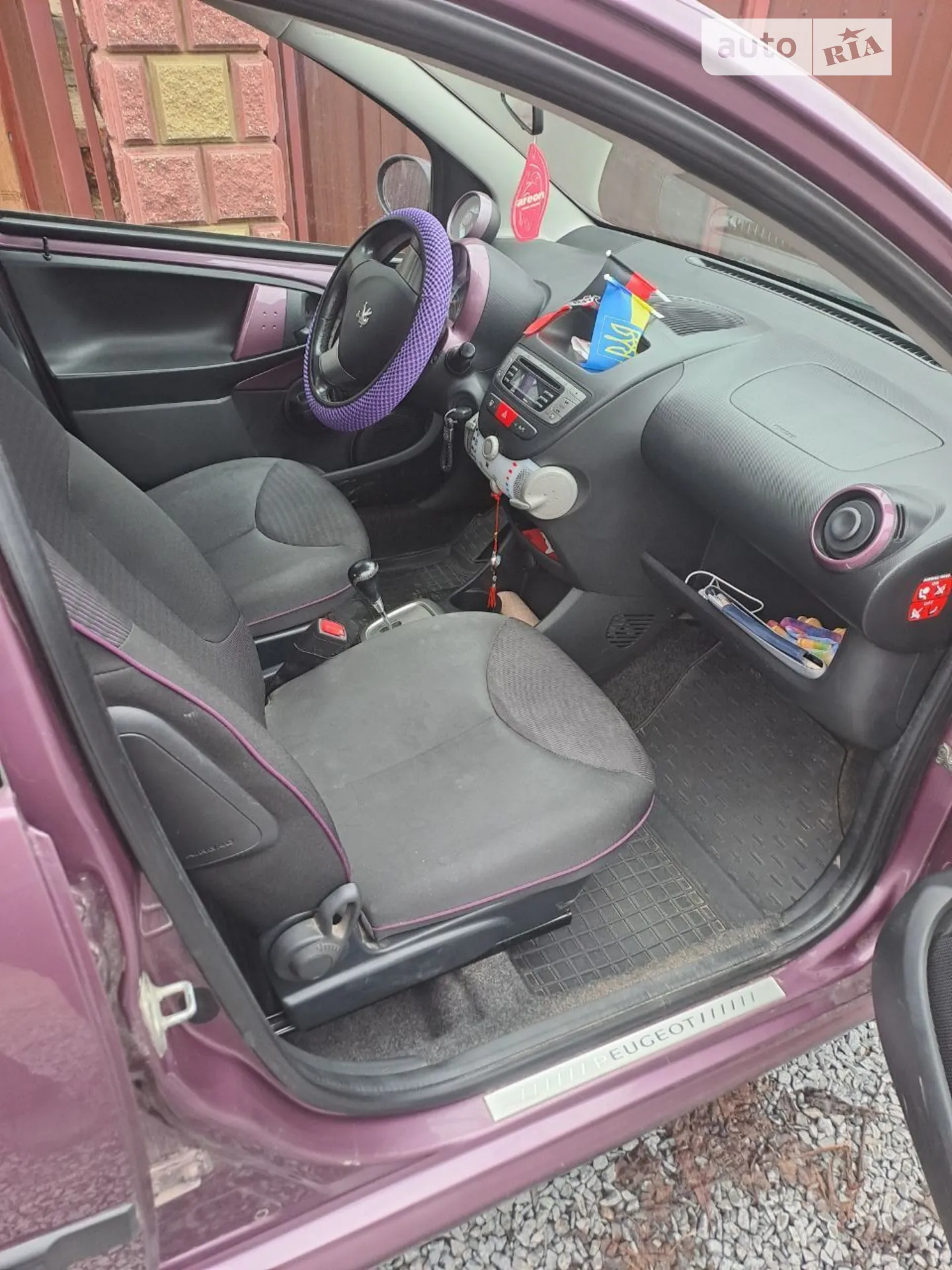 2013 Peugeot 107 - мініатюра 2