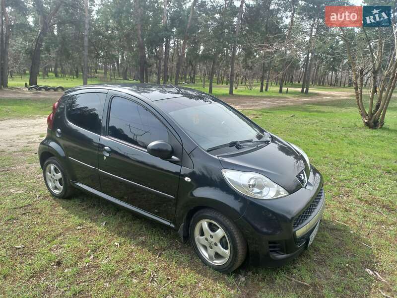Хетчбек Peugeot 107 2011 в Дніпрі фото 3 Хетчбек Peugeot 107 2011 в Дніпрі