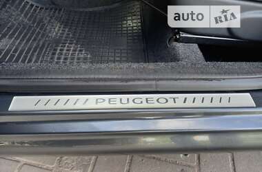 Хэтчбек Peugeot 107 2012 в Кривом Роге