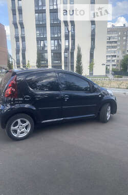Хетчбек Peugeot 107 2013 в Василькові