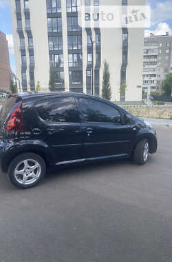 Хэтчбек Peugeot 107 2013 в Василькове