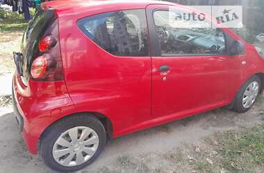 Хетчбек Peugeot 107 2012 в Києві