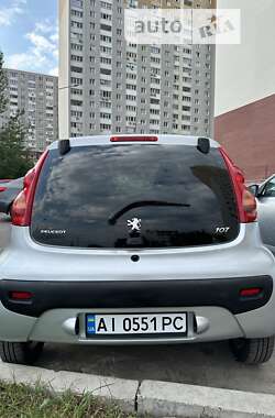 Хэтчбек Peugeot 107 2011 в Вышгороде