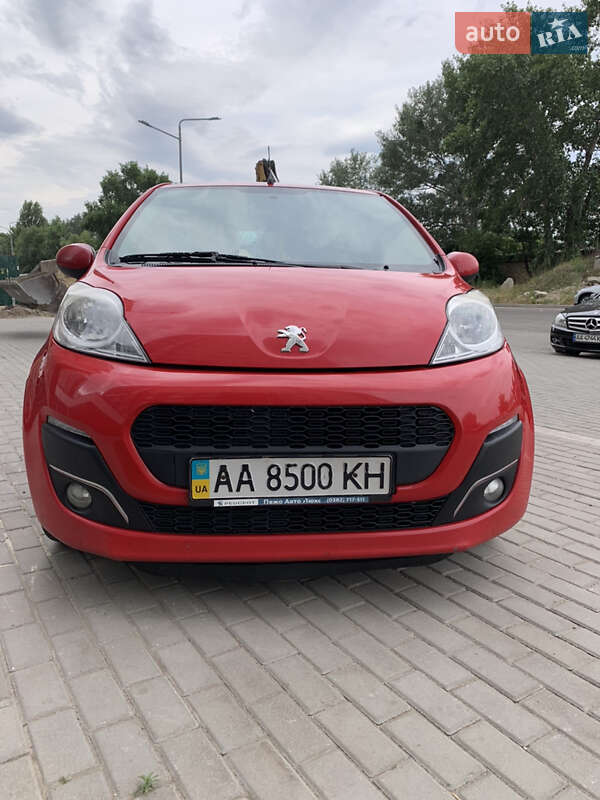 Хэтчбек Peugeot 107 2012 в Киеве