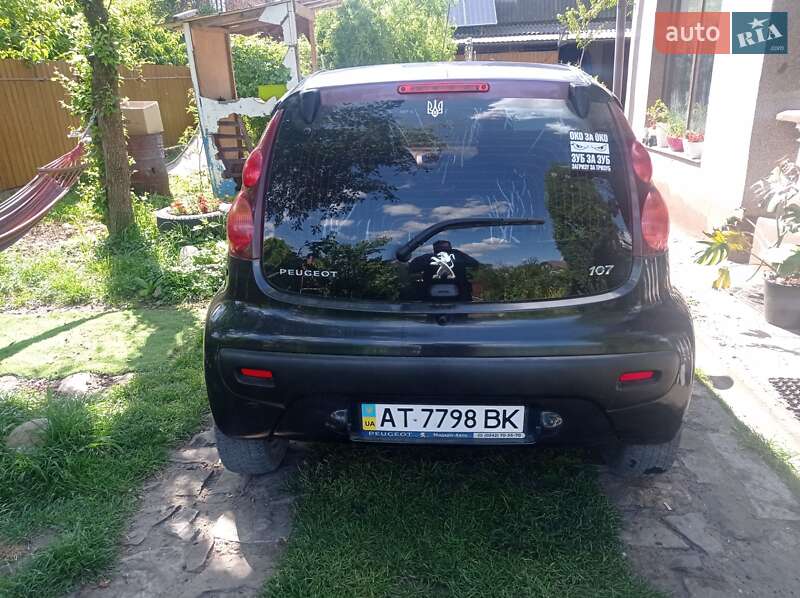 Хетчбек Peugeot 107 2013 в Бурштині