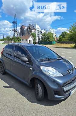 Хетчбек Peugeot 107 2011 в Києві