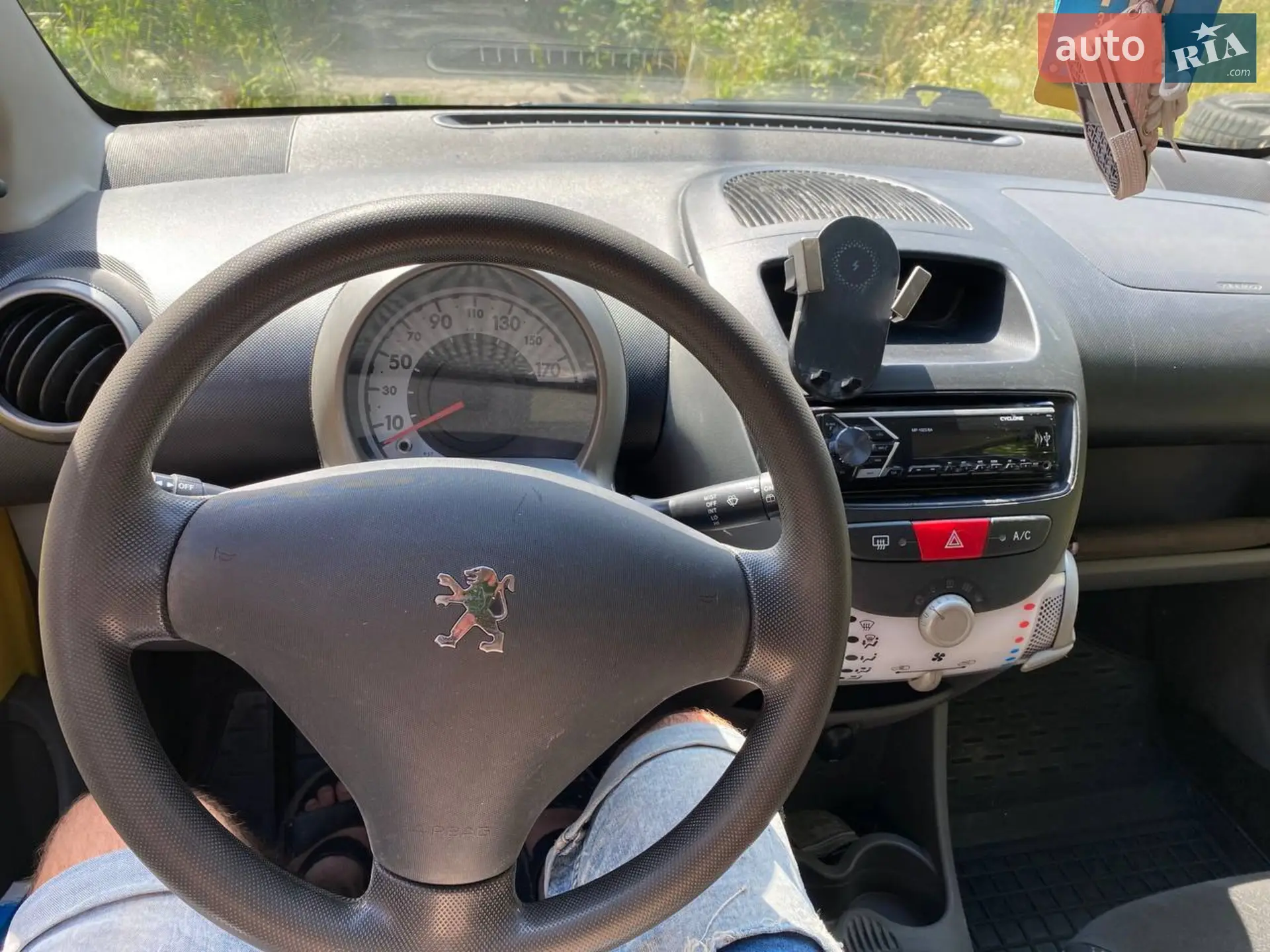 2010 Peugeot 107 - мініатюра 6