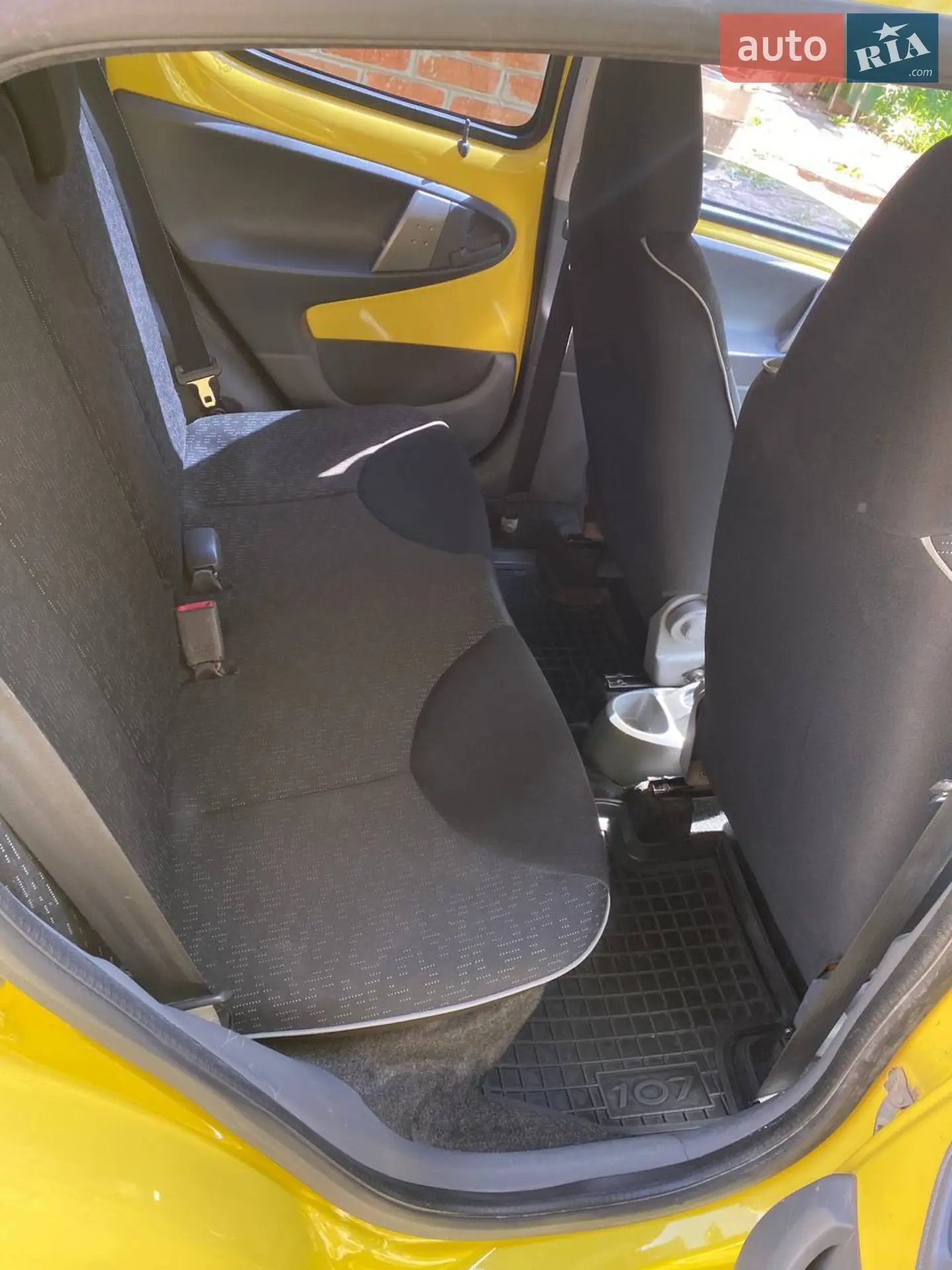 2010 Peugeot 107 - мініатюра 8