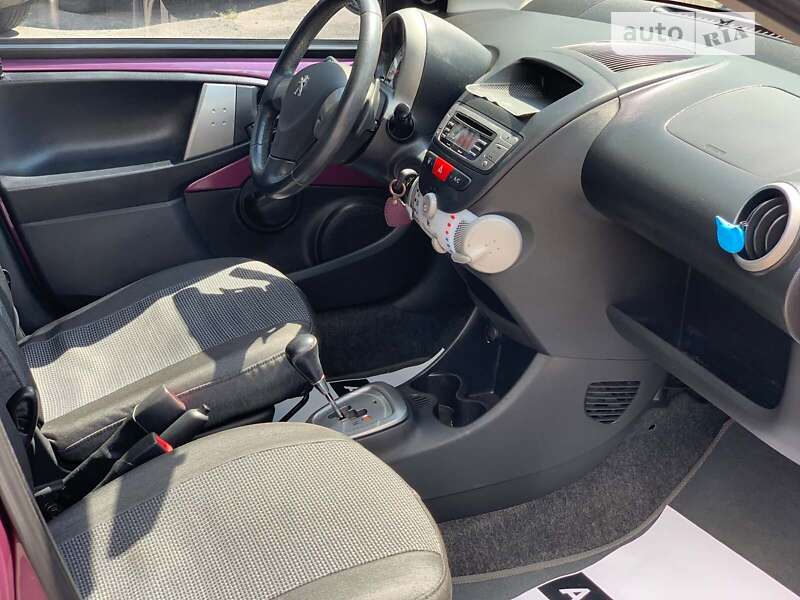 Хэтчбек Peugeot 107 2012 в Виннице