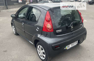 Хетчбек Peugeot 107 2012 в Дніпрі