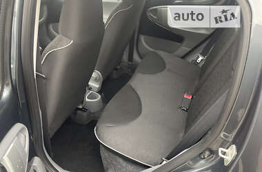 Хетчбек Peugeot 107 2012 в Дніпрі