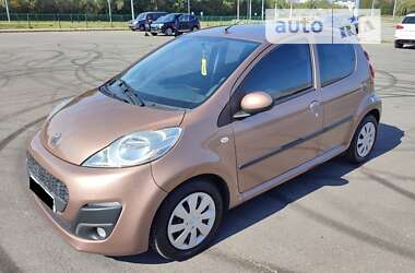 Хетчбек Peugeot 107 2014 в Львові