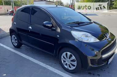 Хетчбек Peugeot 107 2011 в Вінниці