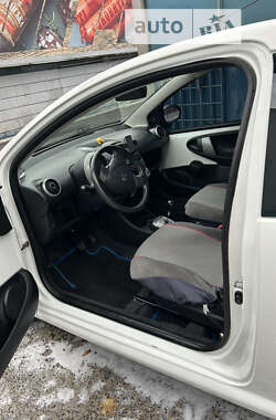 Хетчбек Peugeot 107 2012 в Харкові