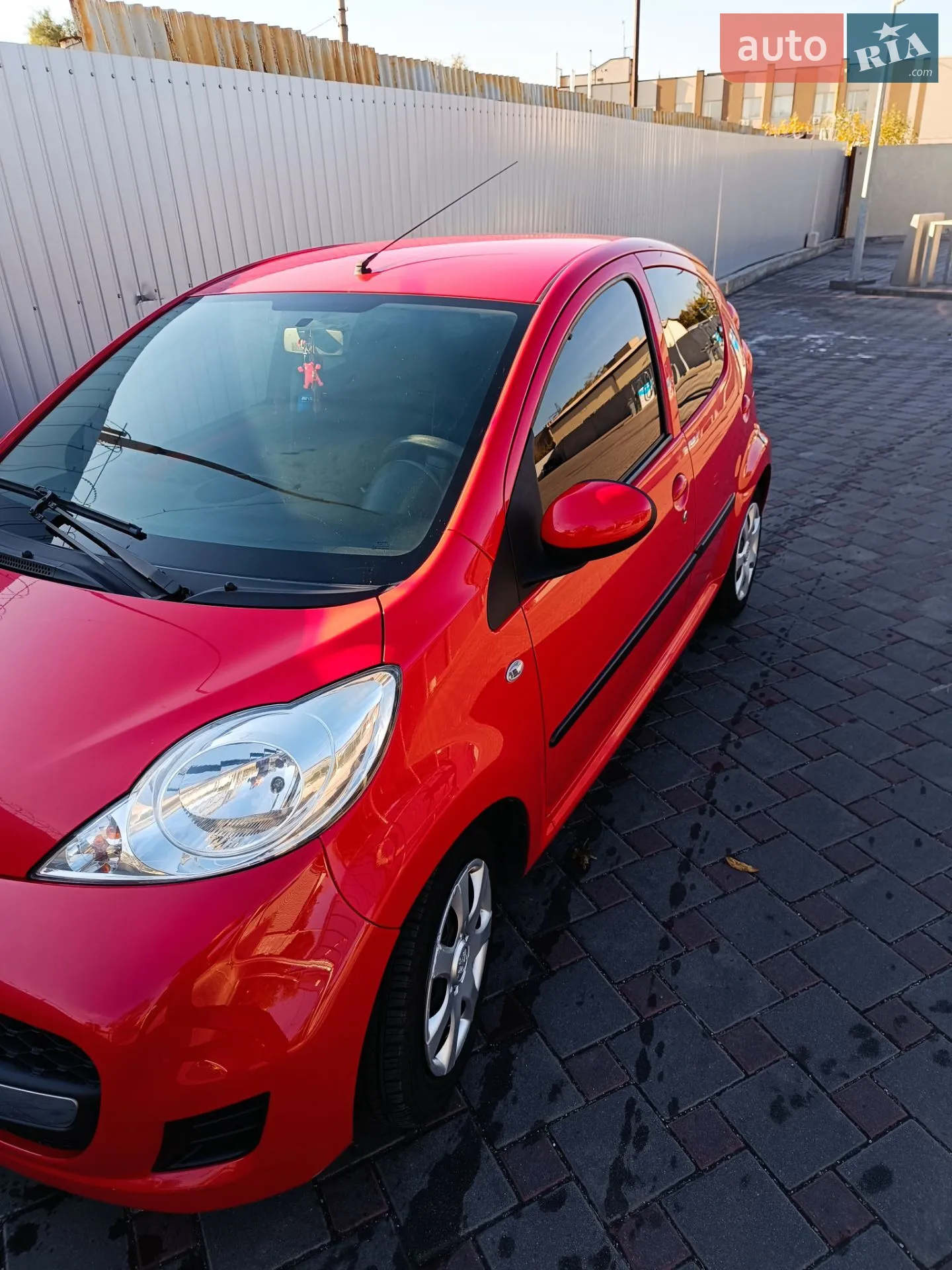 2012 Peugeot 107 - мініатюра 9