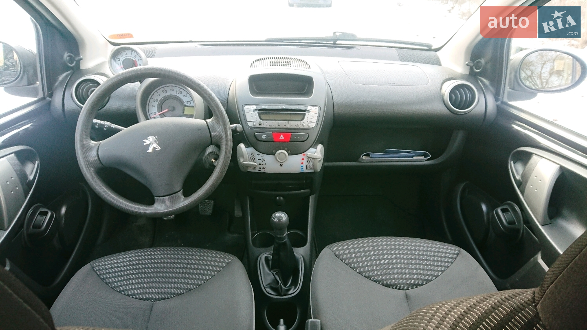 2012 Peugeot 107 - мініатюра 8