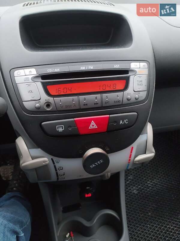 Хетчбек Peugeot 107 2008 в Кам'янець-Подільському