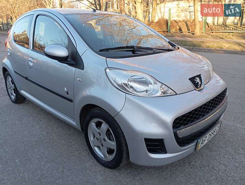 Хетчбек Peugeot 107 2011 в Нікополі