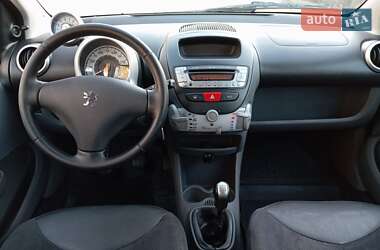 Хетчбек Peugeot 107 2011 в Нікополі