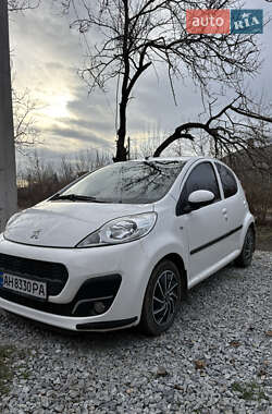 Хэтчбек Peugeot 107 2012 в Славянске