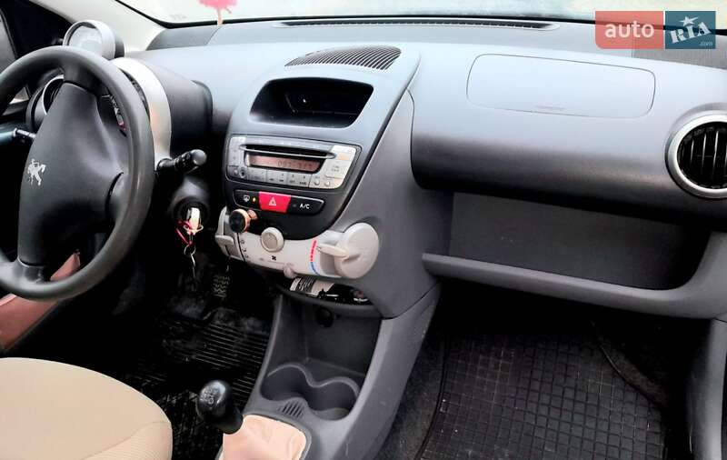 Хетчбек Peugeot 107 2008 в Ужгороді