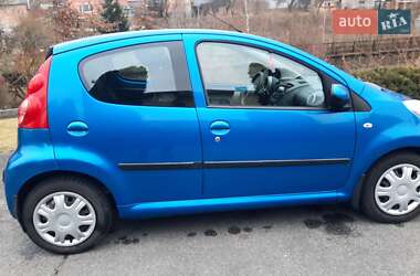 Хетчбек Peugeot 107 2012 в Чернігові