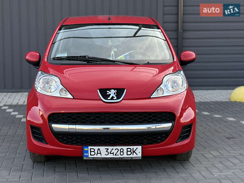Хетчбек Peugeot 107 2011 в Кропивницькому