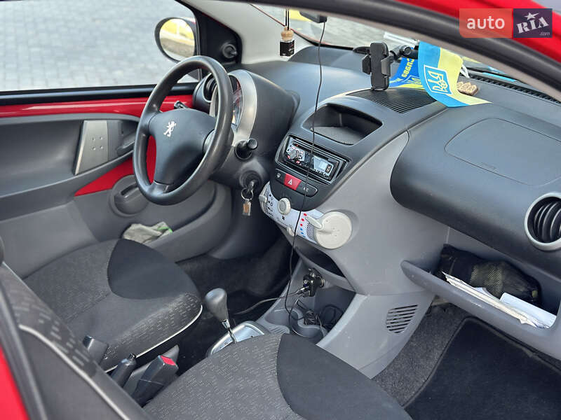 Хетчбек Peugeot 107 2011 в Кропивницькому