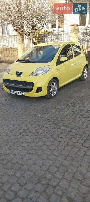 Хэтчбек Peugeot 107 2012 в Запорожье