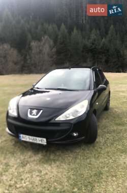 Хэтчбек Peugeot 107 2012 в 