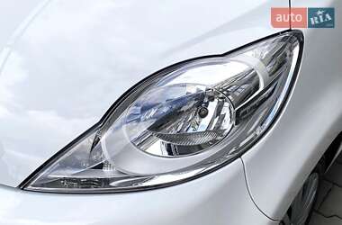 Хетчбек Peugeot 107 2013 в 