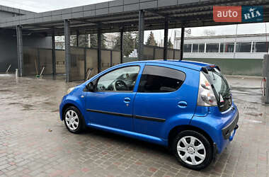 Хэтчбек Peugeot 107 2009 в 
