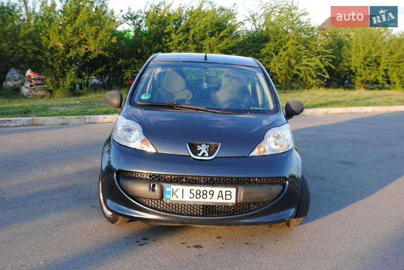 Хэтчбек Peugeot 107 2009 в Буче