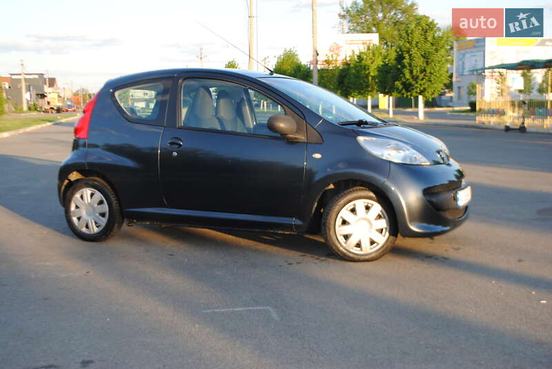 Хэтчбек Peugeot 107 2009 в Буче