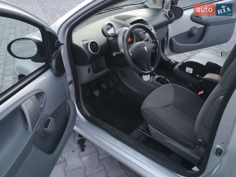 Хетчбек Peugeot 107 2008 в Кам'янець-Подільському