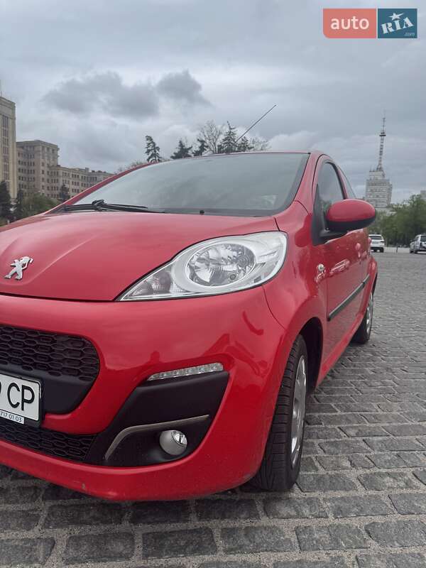 Хетчбек Peugeot 107 2012 в Харкові