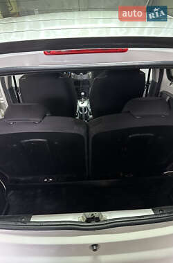 Хетчбек Peugeot 107 2011 в 