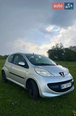 Хэтчбек Peugeot 107 2007 в 