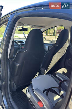 Хетчбек Peugeot 107 2010 в 