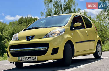 Хетчбек Peugeot 107 2012 в 