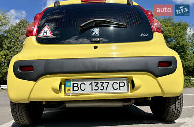 Хетчбек Peugeot 107 2012 в 