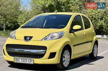 Хетчбек Peugeot 107 2012 в 
