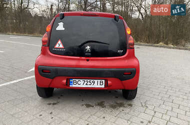 Хетчбек Peugeot 107 2013 в 