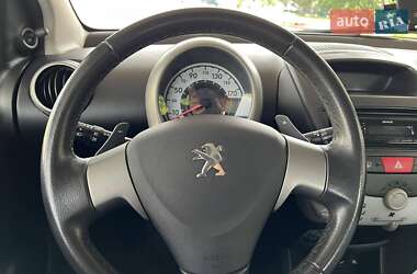 Хетчбек Peugeot 107 2012 в 