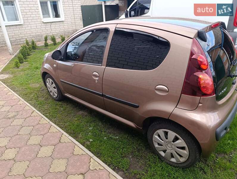 Хэтчбек Peugeot 107 2013 в Карловке