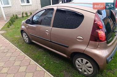 Хэтчбек Peugeot 107 2013 в 