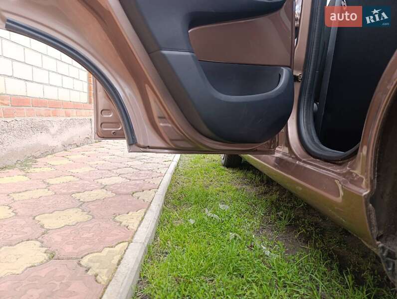 Хэтчбек Peugeot 107 2013 в Карловке